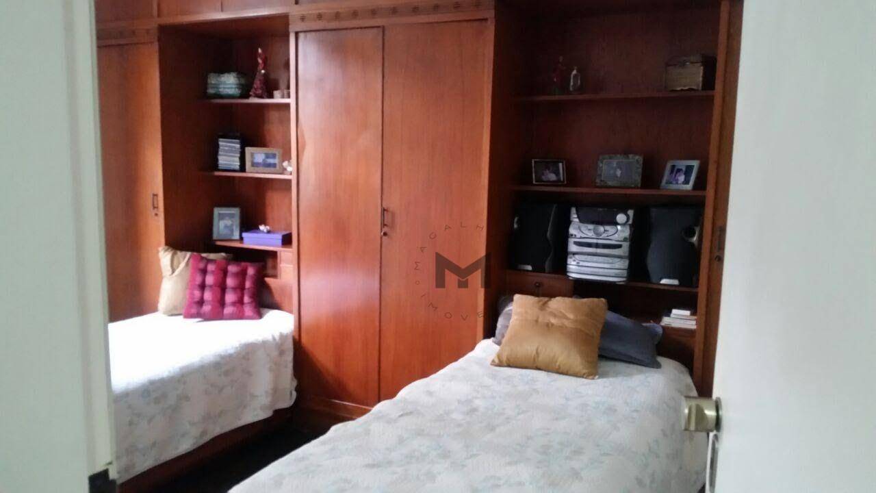 Casa à venda com 5 quartos, 251m² - Foto 17