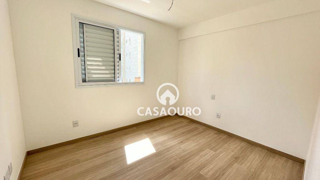 Apartamento à venda com 2 quartos, 62m² - Foto 12