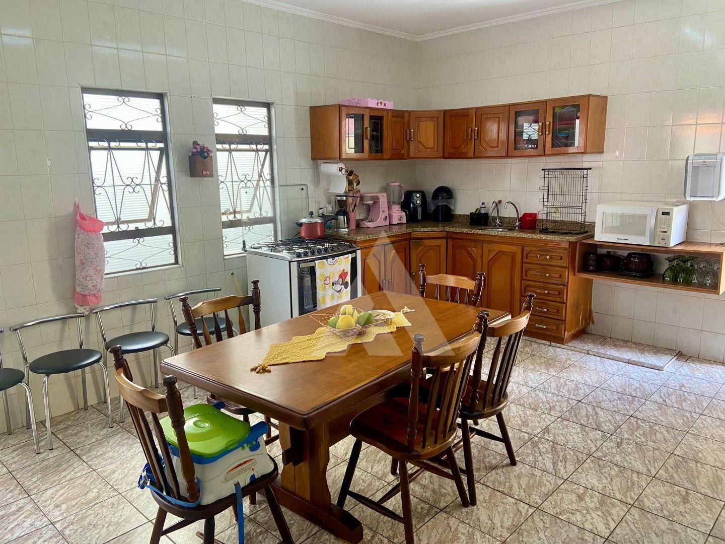 Casa à venda e aluguel com 2 quartos, 95m² - Foto 1