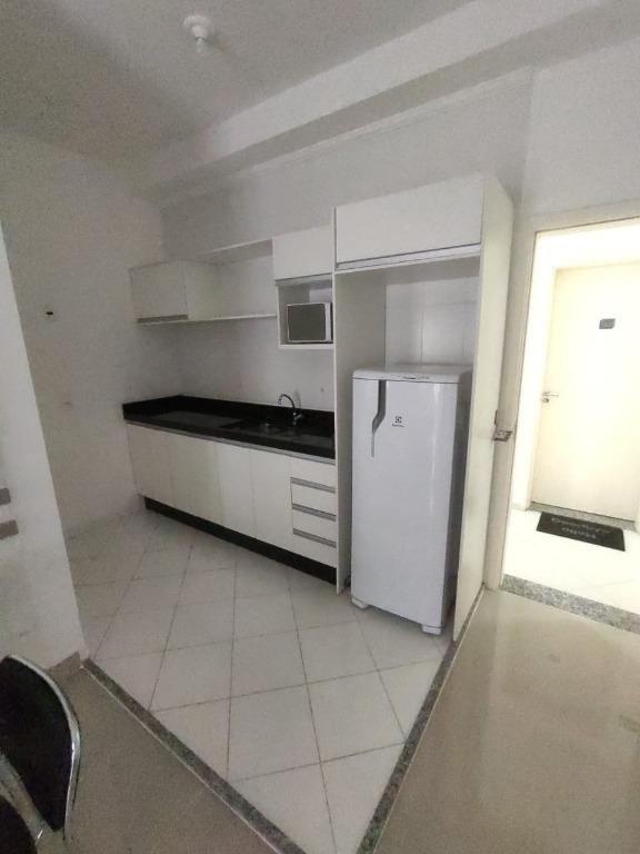 Apartamento para alugar com 1 quarto, 42m² - Foto 9