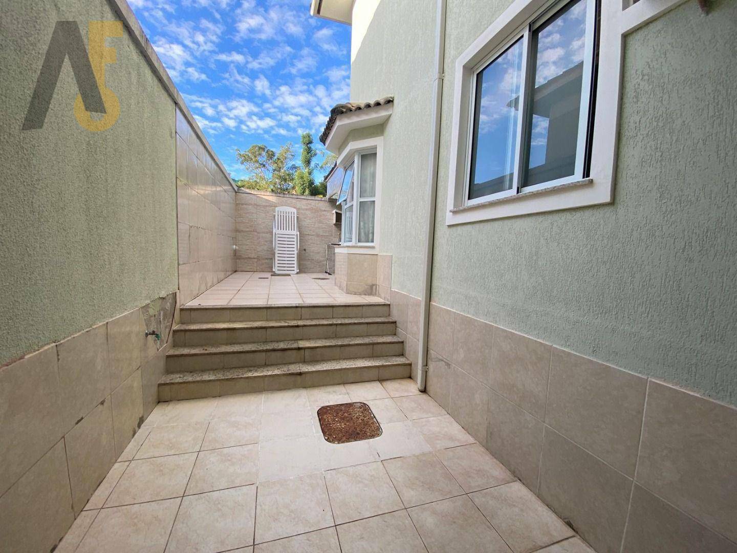 Casa à venda com 3 quartos, 179m² - Foto 9