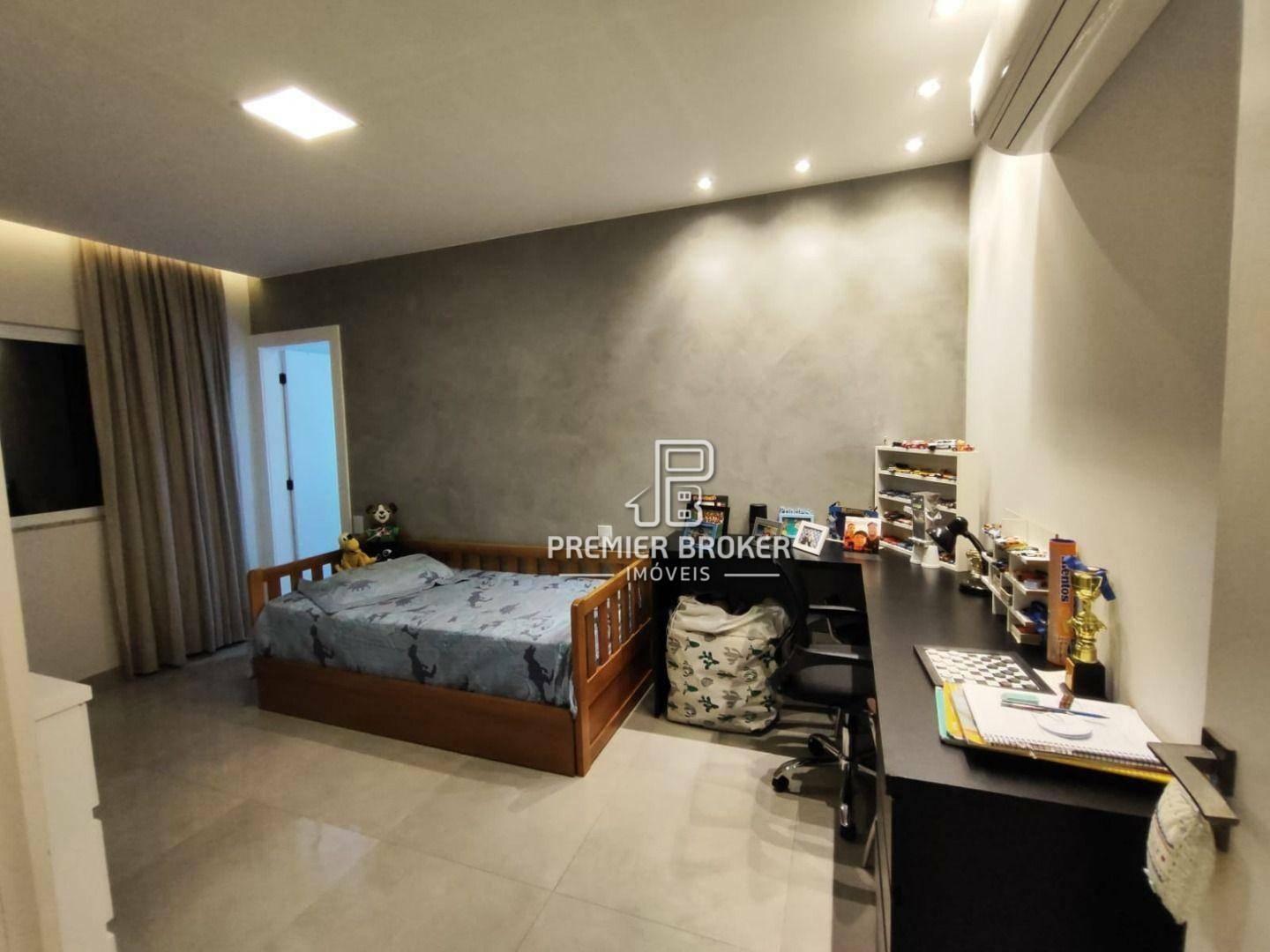 Casa à venda com 3 quartos, 340m² - Foto 35