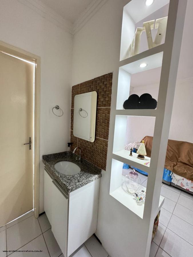 Casa à venda com 2 quartos, 65m² - Foto 13