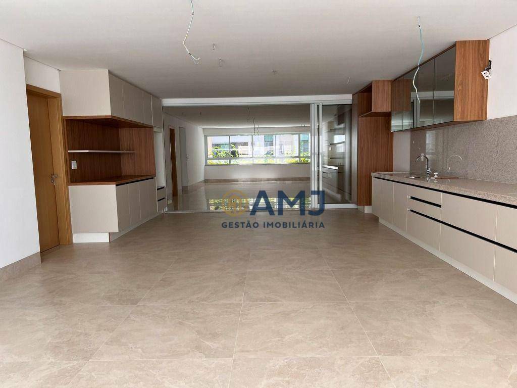 Apartamento à venda com 4 quartos, 260m² - Foto 8