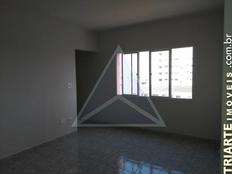 Apartamento à venda com 2 quartos, 75m² - Foto 1