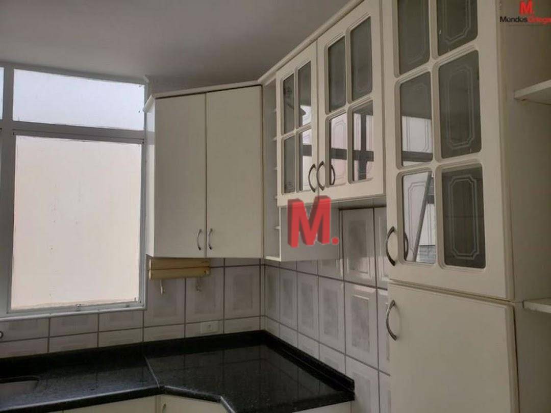 Apartamento à venda com 2 quartos, 58m² - Foto 7