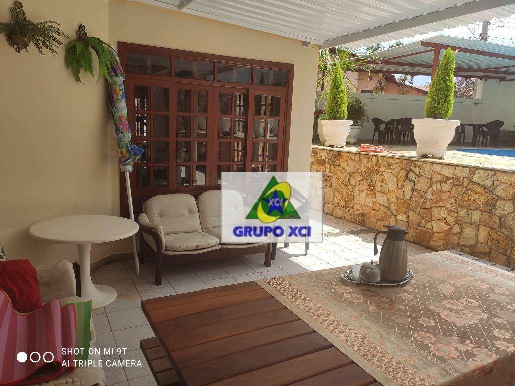 Casa à venda com 5 quartos, 598m² - Foto 10