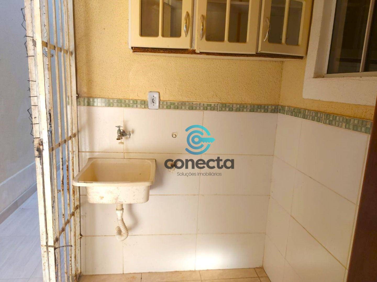 Casa à venda com 4 quartos, 100m² - Foto 14