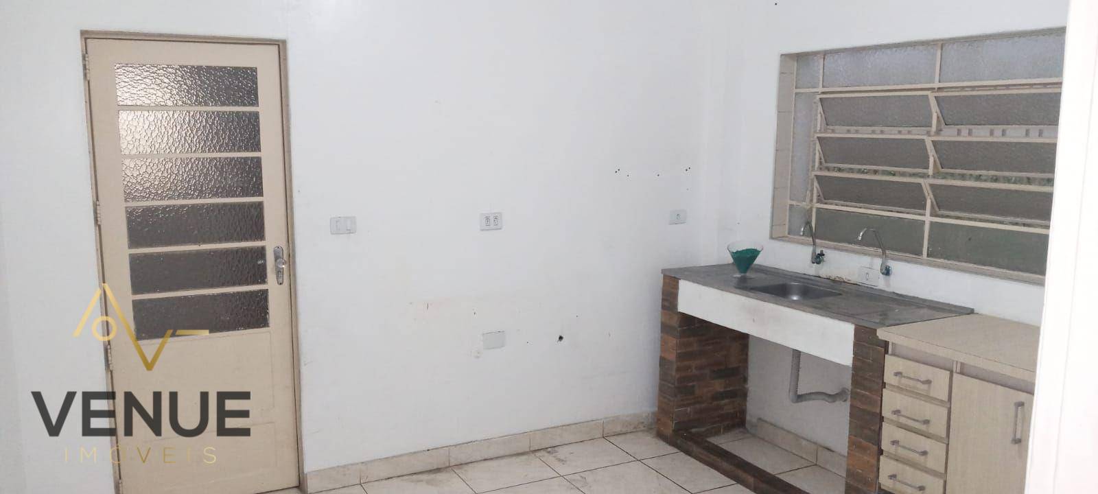 Sobrado à venda com 4 quartos, 90m² - Foto 2