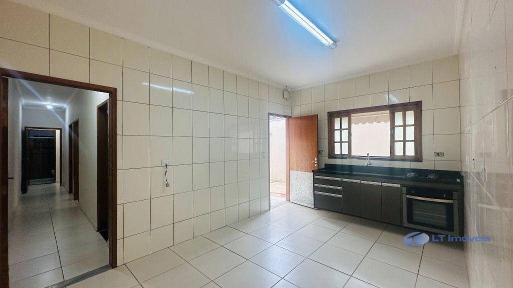 Casa à venda com 3 quartos, 100m² - Foto 8