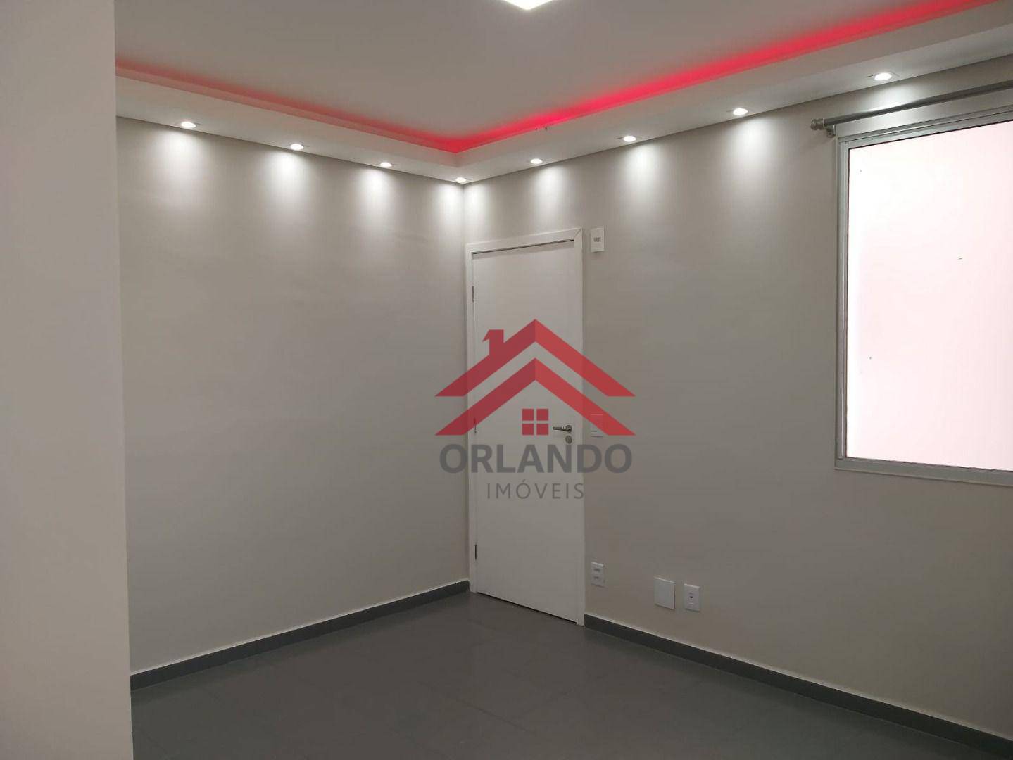 Apartamento à venda com 2 quartos, 43m² - Foto 2