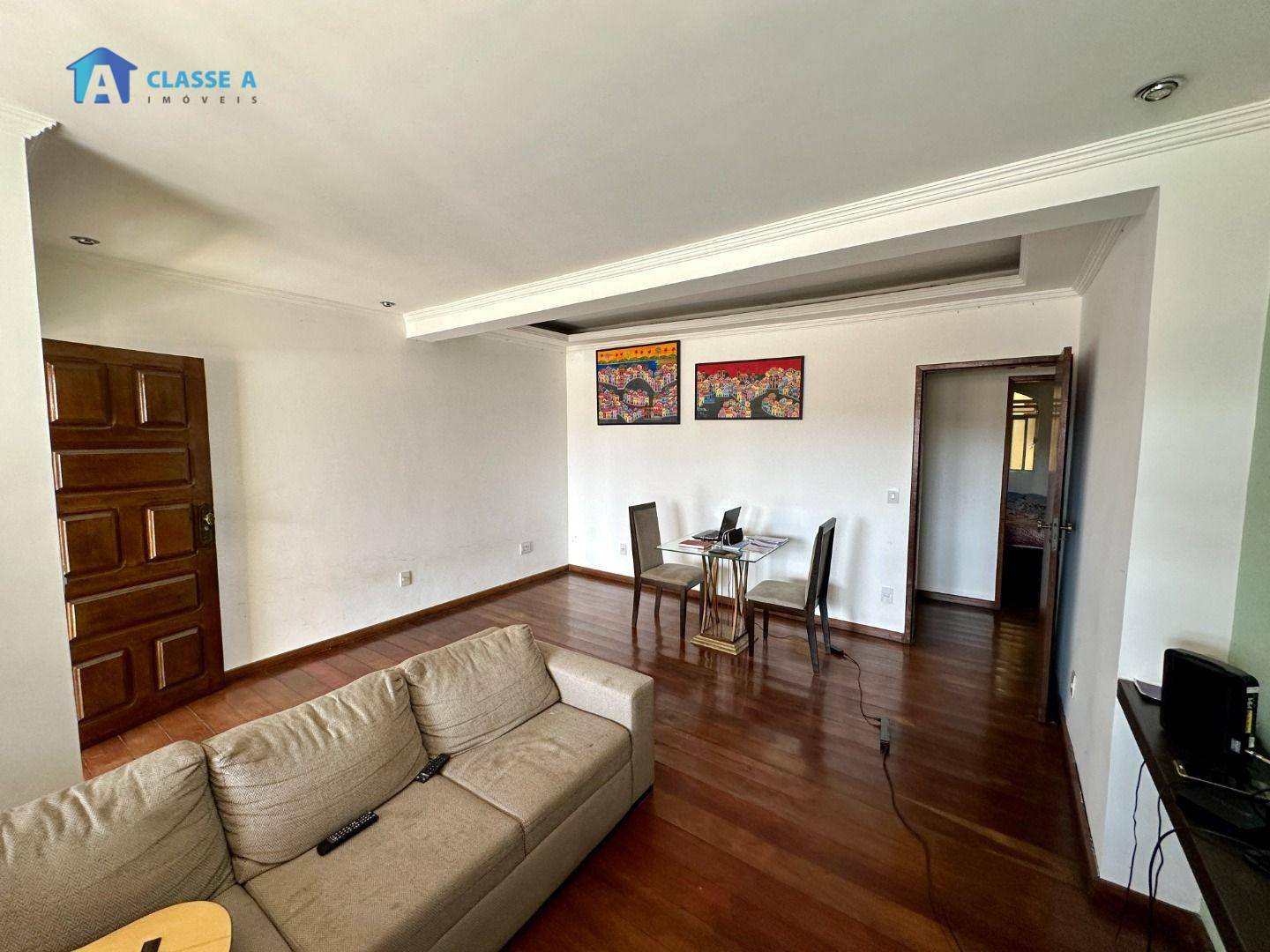 Casa à venda com 3 quartos, 234m² - Foto 7