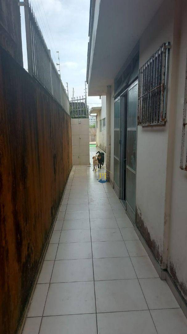 Sobrado à venda com 4 quartos, 200m² - Foto 43