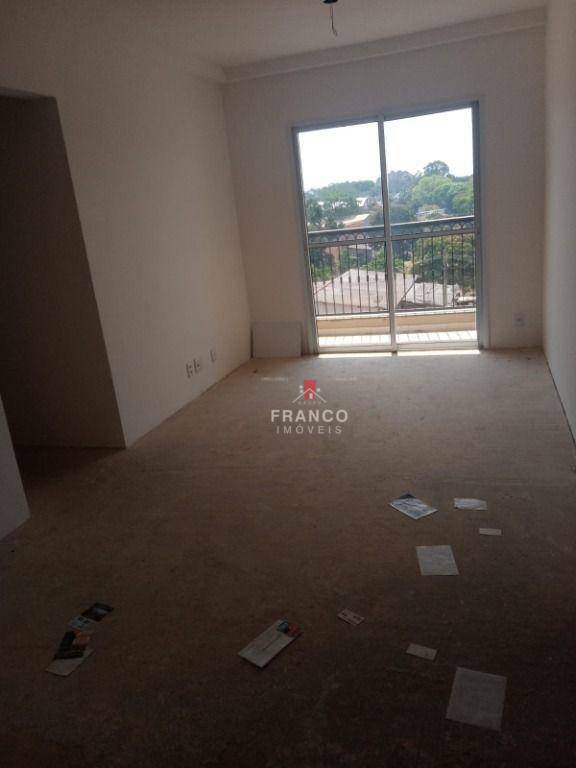 Apartamento à venda com 2 quartos, 67m² - Foto 2