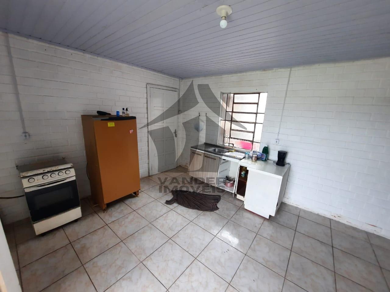 Casa à venda com 2 quartos, 300m² - Foto 4