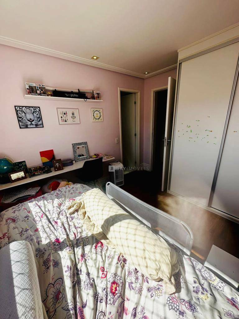 Apartamento à venda com 3 quartos, 143m² - Foto 13