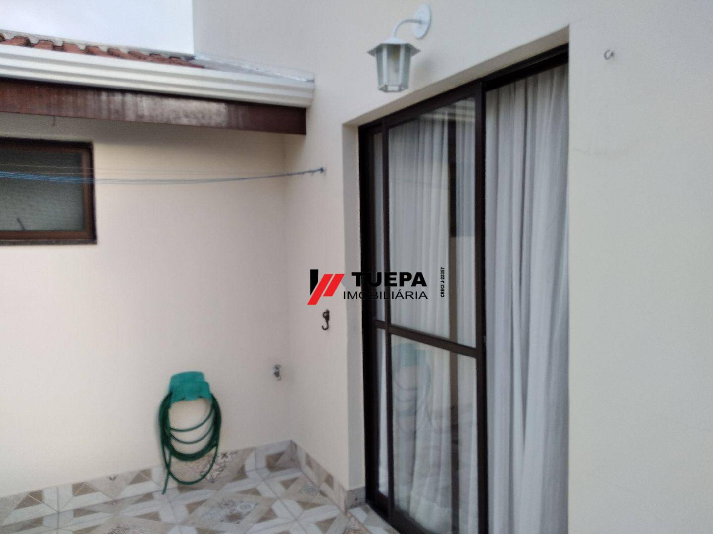 Apartamento à venda com 3 quartos, 180m² - Foto 1