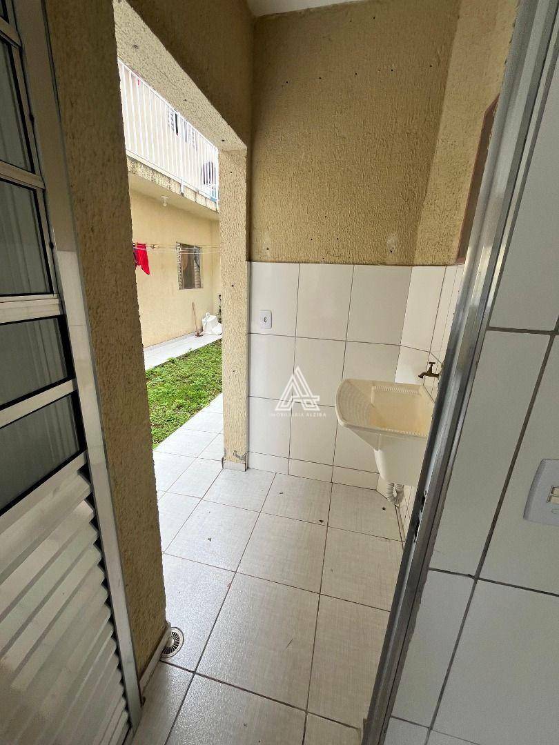 Casa para alugar com 2 quartos, 95m² - Foto 12