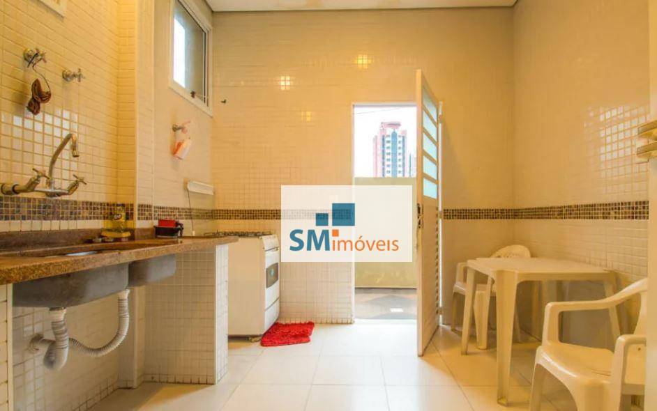 Apartamento à venda com 3 quartos, 240m² - Foto 7