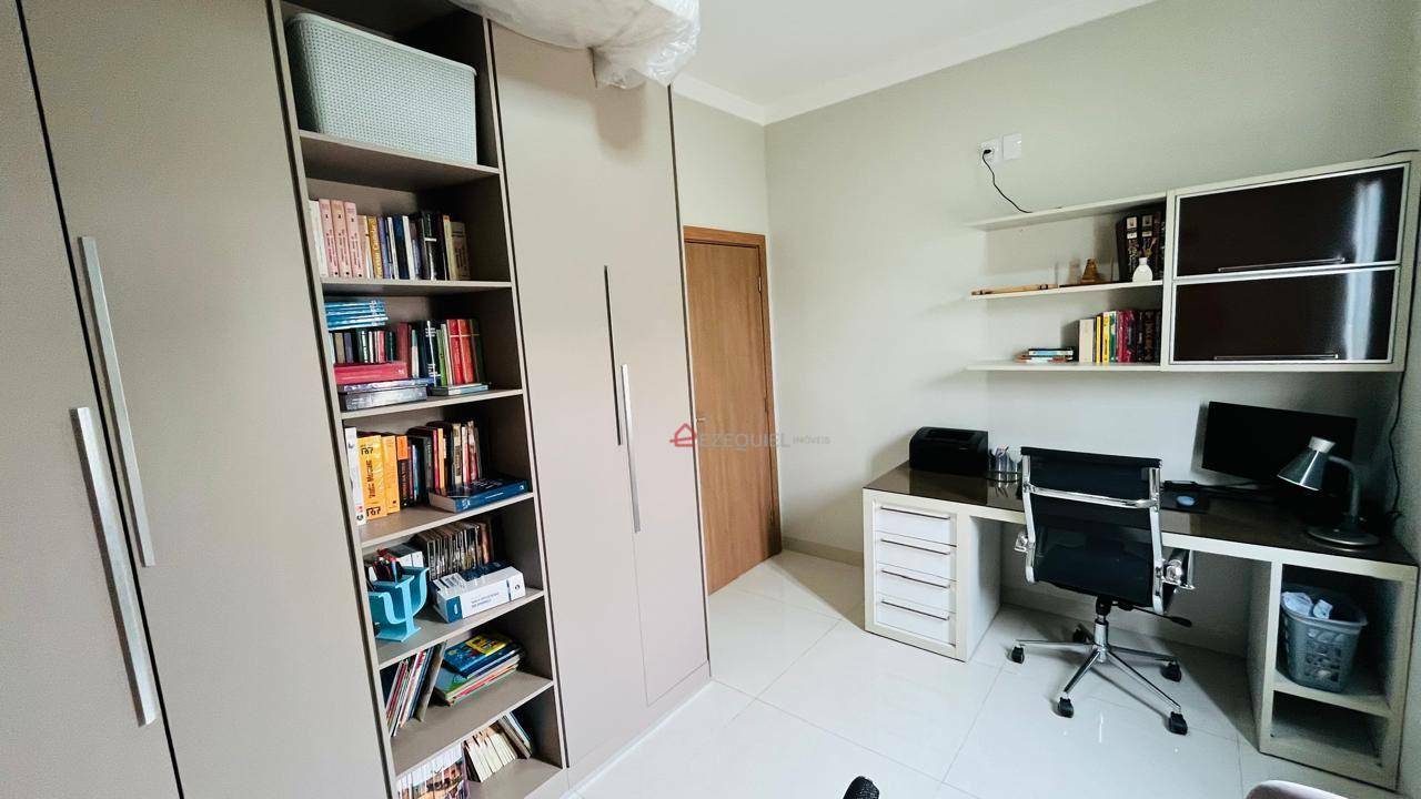 Casa à venda com 2 quartos, 200m² - Foto 5