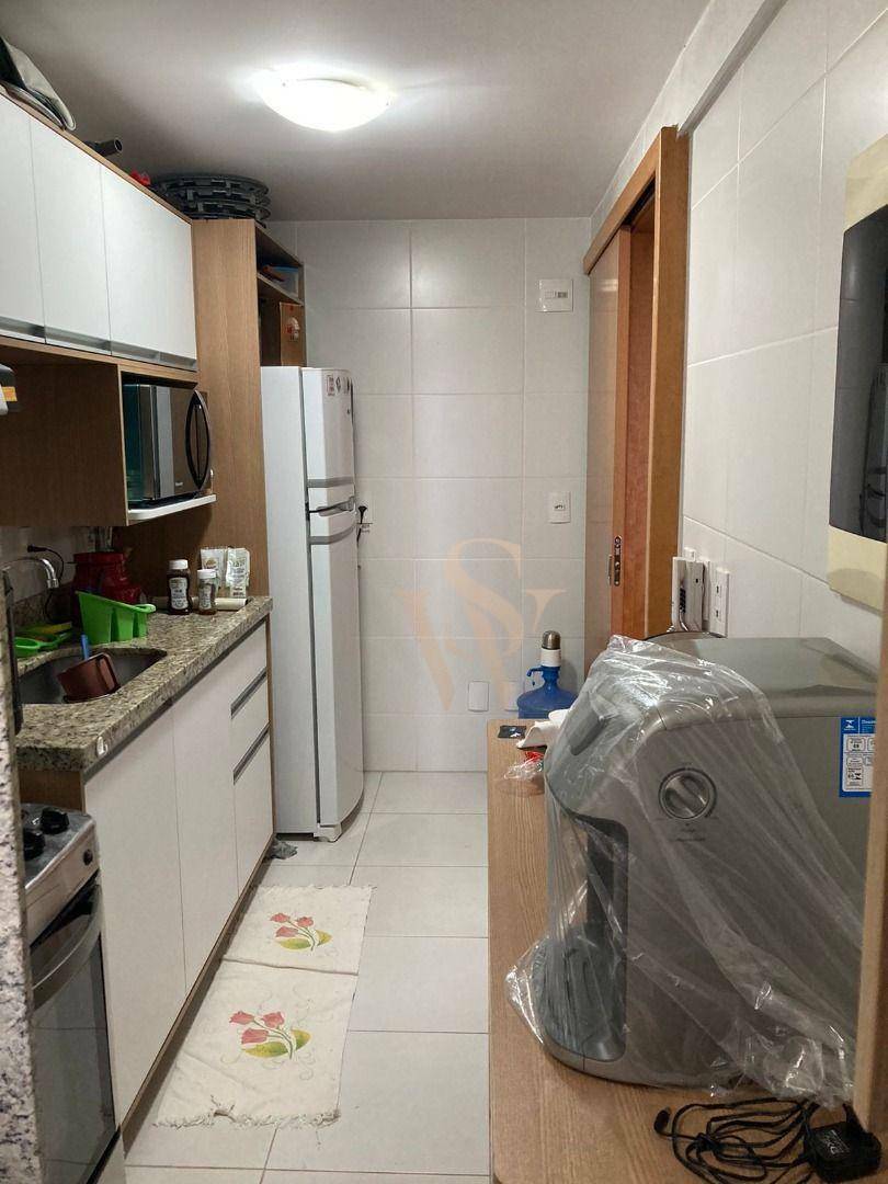 Apartamento à venda com 2 quartos, 62m² - Foto 4