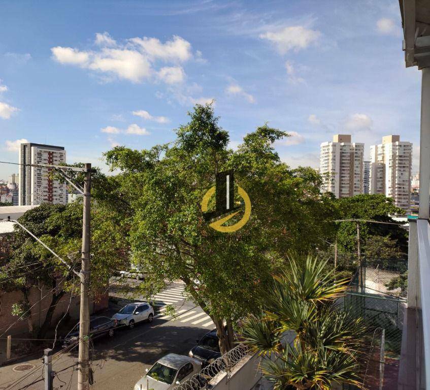 Sobrado à venda com 2 quartos, 220m² - Foto 44