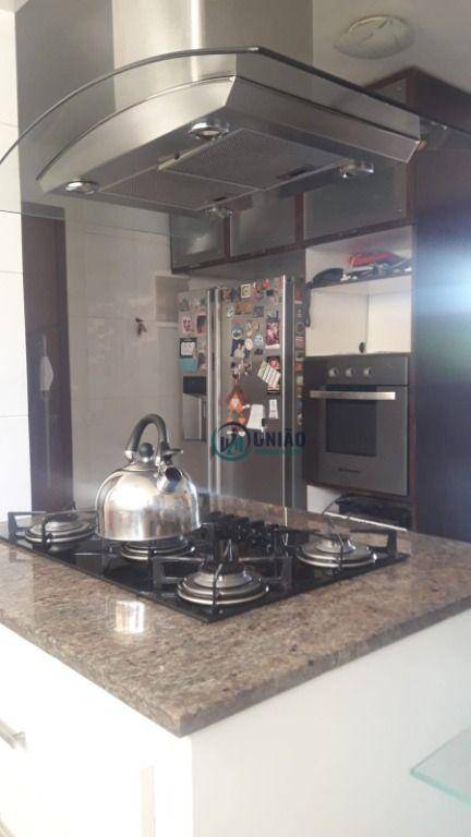 Apartamento à venda com 3 quartos, 100m² - Foto 1