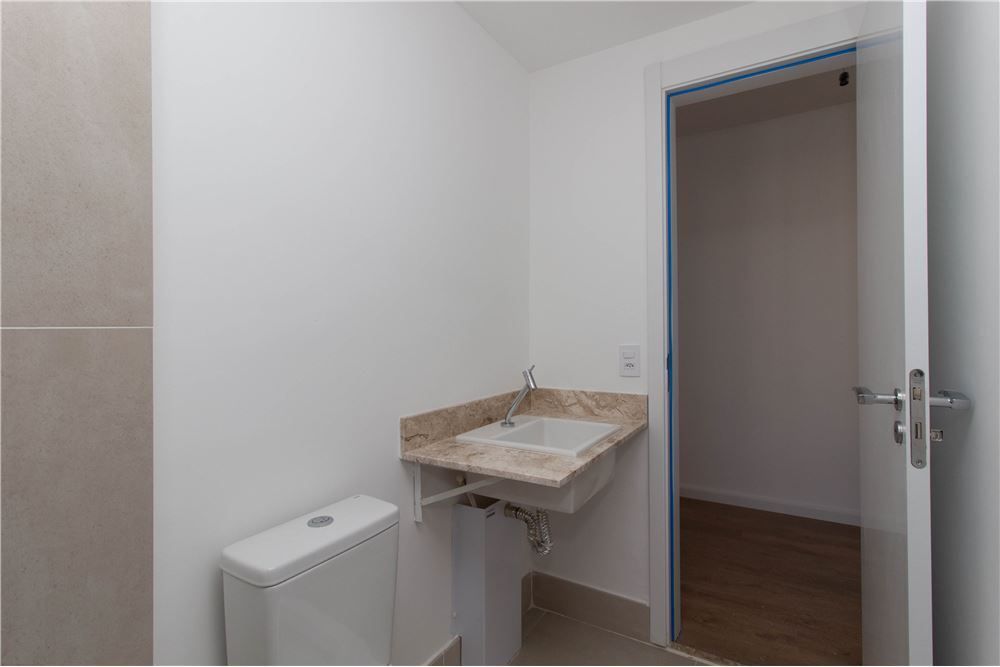 Apartamento à venda com 2 quartos, 68m² - Foto 35