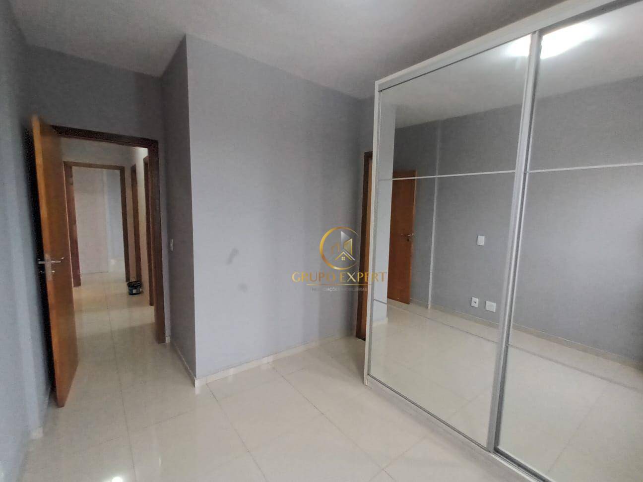 Apartamento à venda com 3 quartos, 97m² - Foto 8