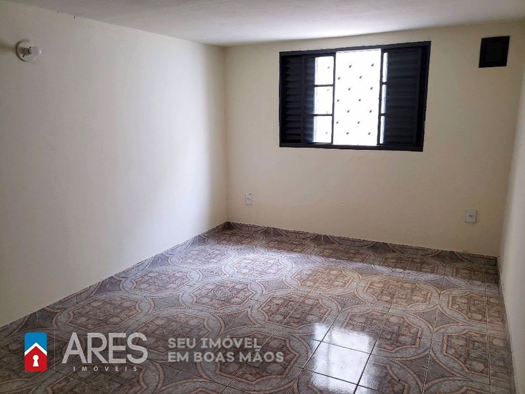 Casa para alugar com 2 quartos, 150m² - Foto 9