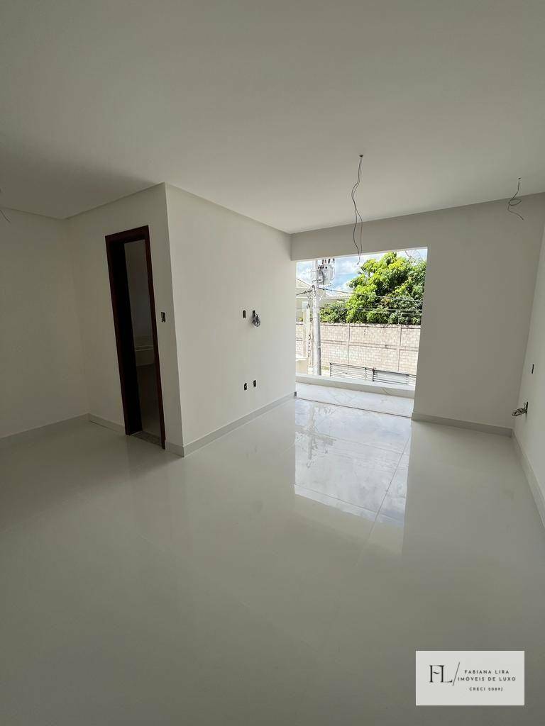 Casa à venda com 4 quartos, 152m² - Foto 18