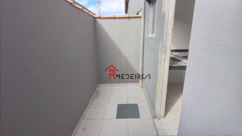 Casa à venda com 2 quartos, 50m² - Foto 16