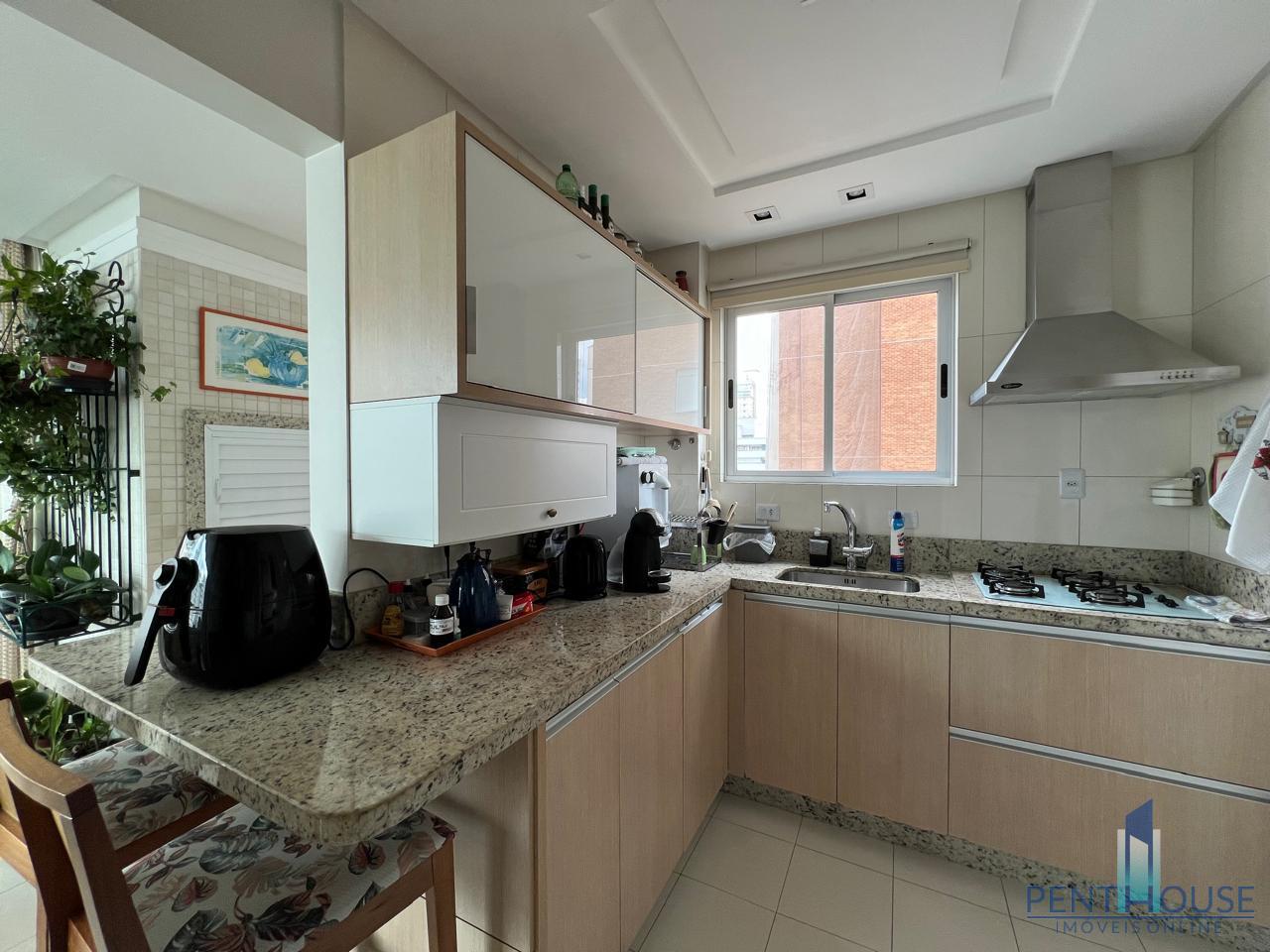 Apartamento à venda com 3 quartos, 134m² - Foto 4