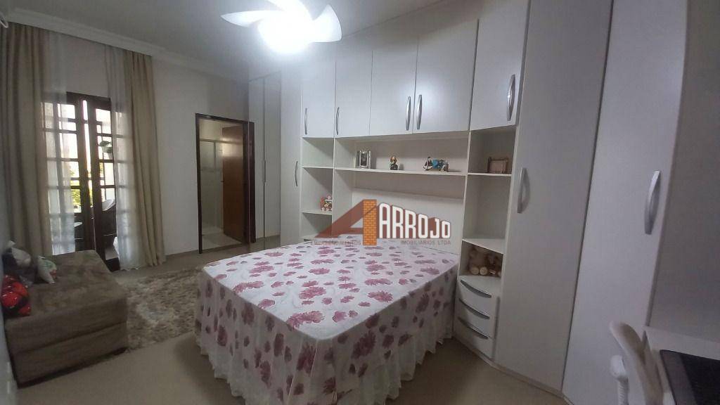 Sobrado à venda com 4 quartos, 480m² - Foto 24