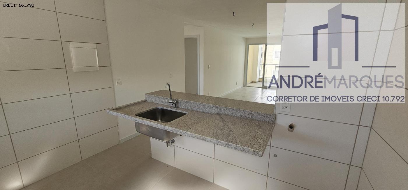 Apartamento à venda com 2 quartos, 69m² - Foto 30