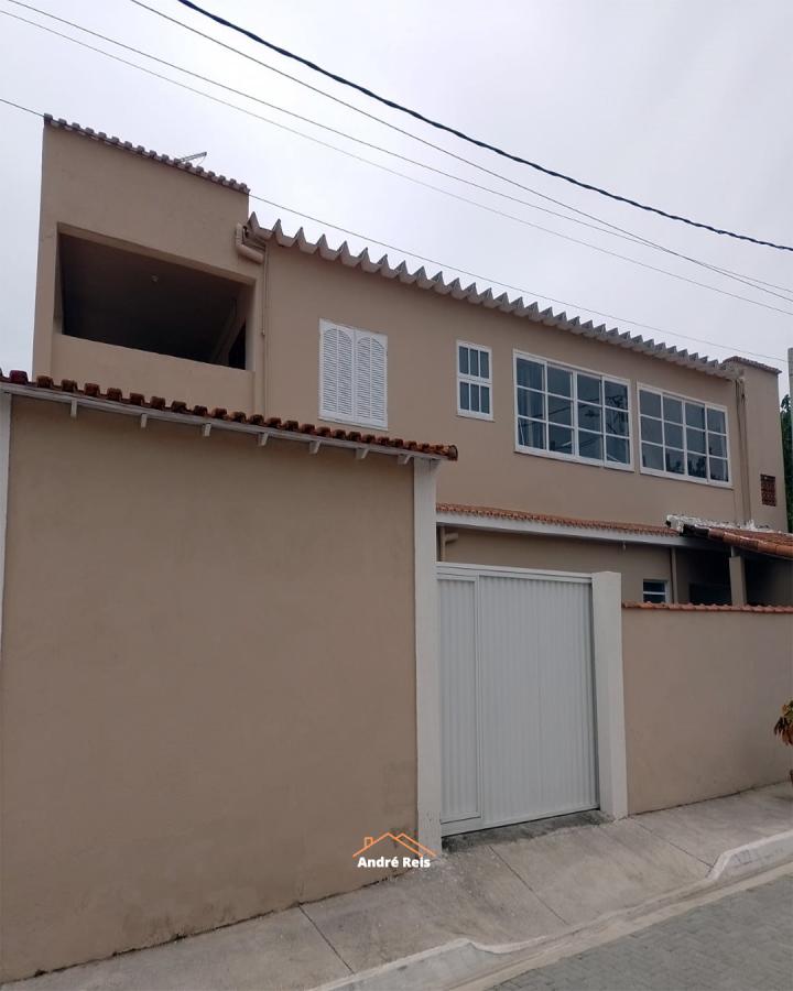 Casa à venda com 3 quartos, 350m² - Foto 1