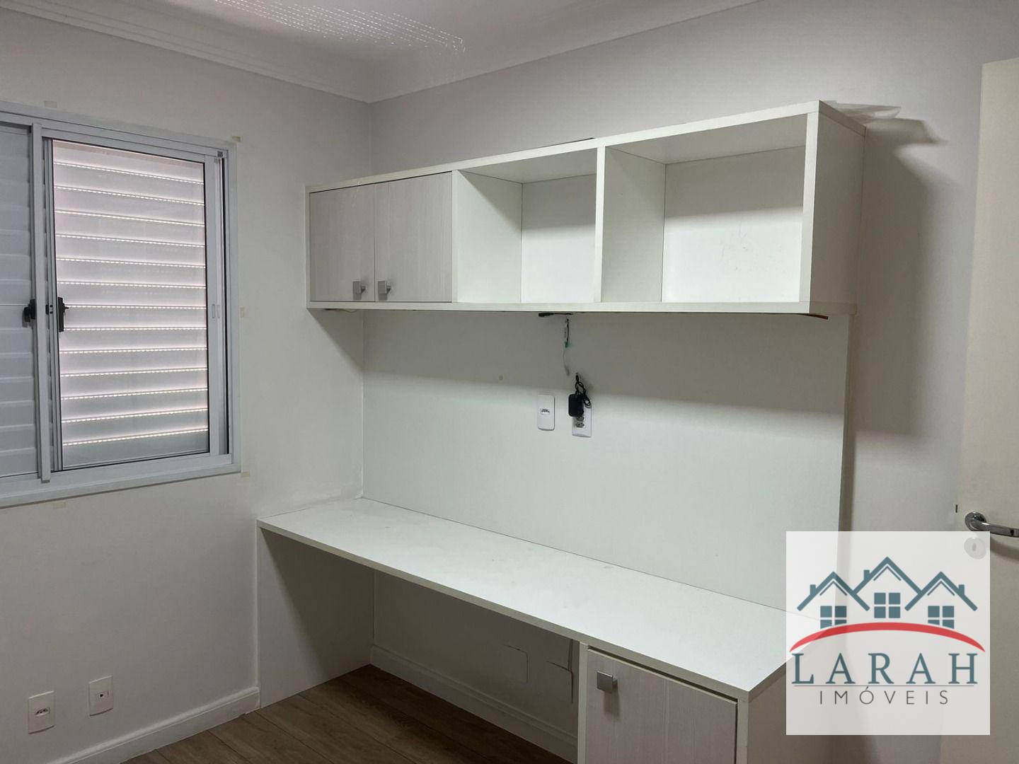 Apartamento à venda com 3 quartos, 68m² - Foto 2