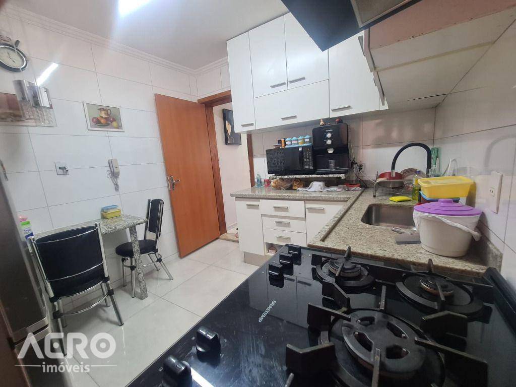 Apartamento à venda com 2 quartos, 72m² - Foto 6