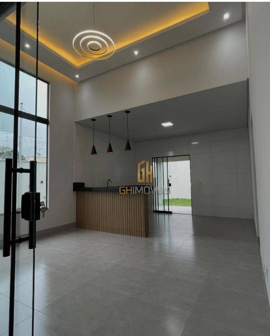Casa à venda com 3 quartos, 98m² - Foto 1