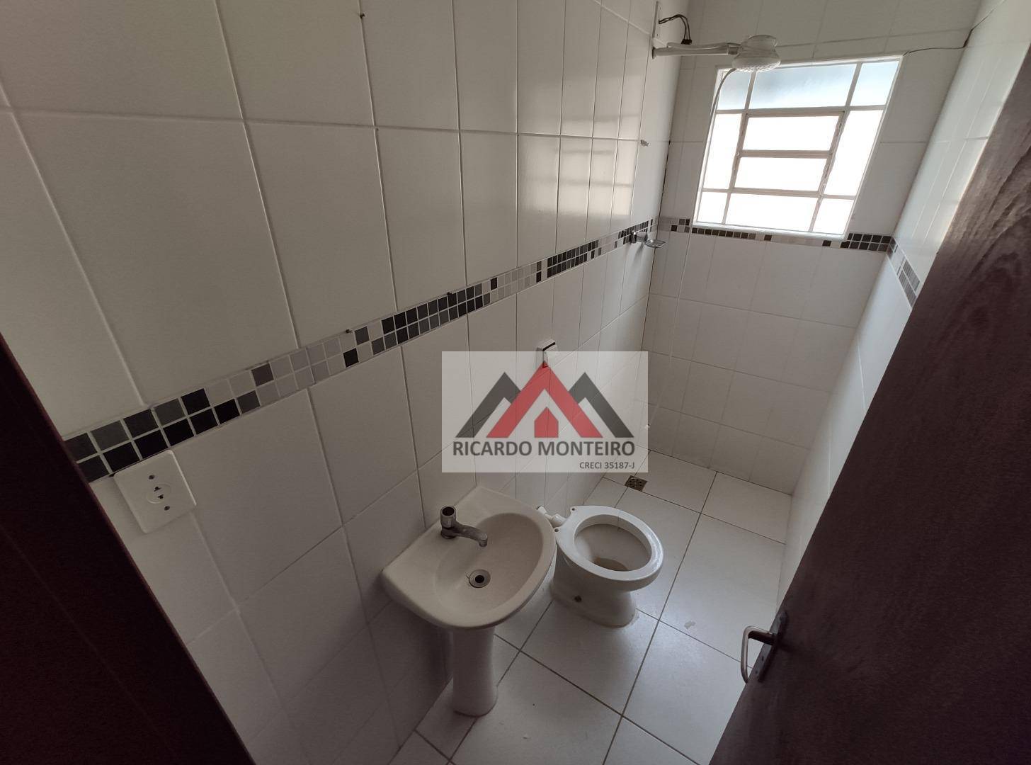 Casa para alugar com 3 quartos, 250m² - Foto 5