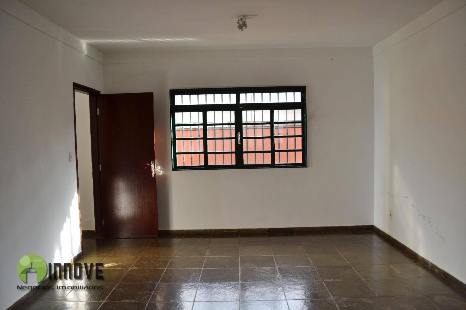 Casa à venda com 3 quartos, 270m² - Foto 9