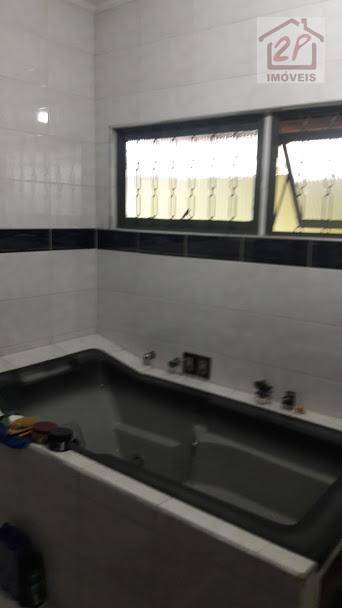 Sobrado à venda com 4 quartos, 300m² - Foto 30