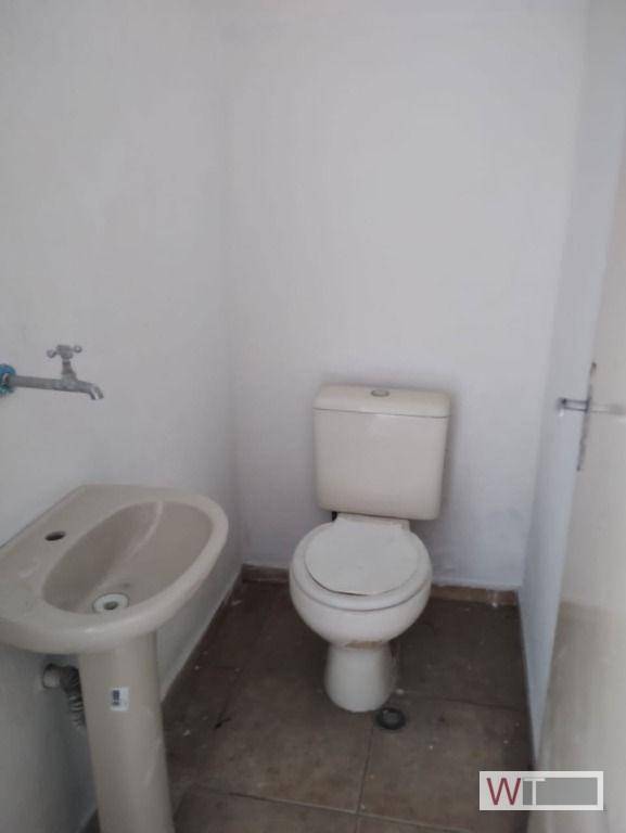 Casa para alugar com 2 quartos, 80m² - Foto 14