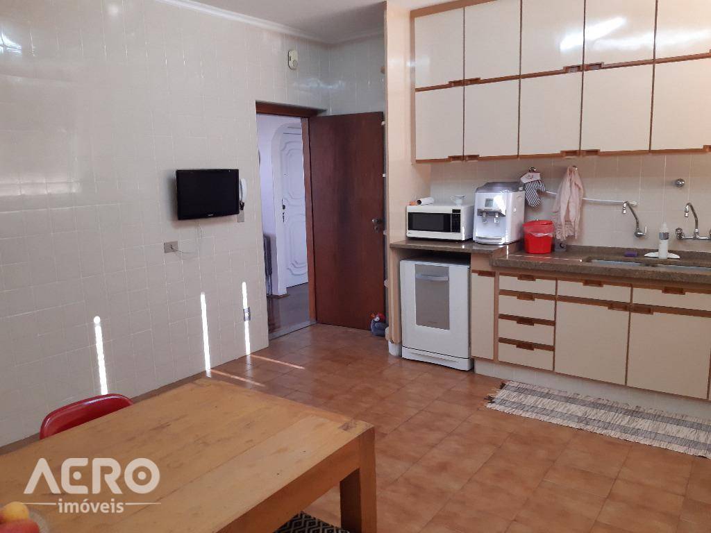 Apartamento à venda com 4 quartos, 249m² - Foto 10