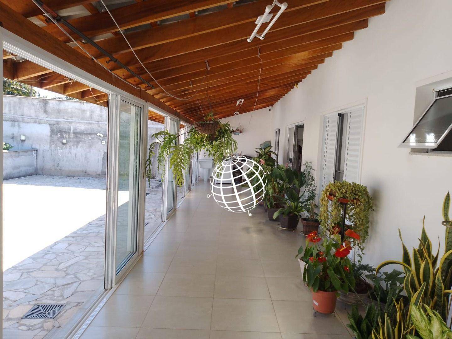 Casa à venda com 2 quartos, 170m² - Foto 4