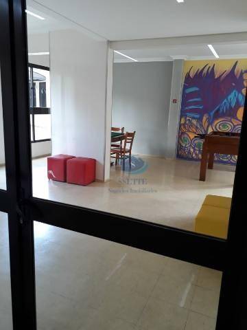 Apartamento à venda com 3 quartos, 82m² - Foto 2