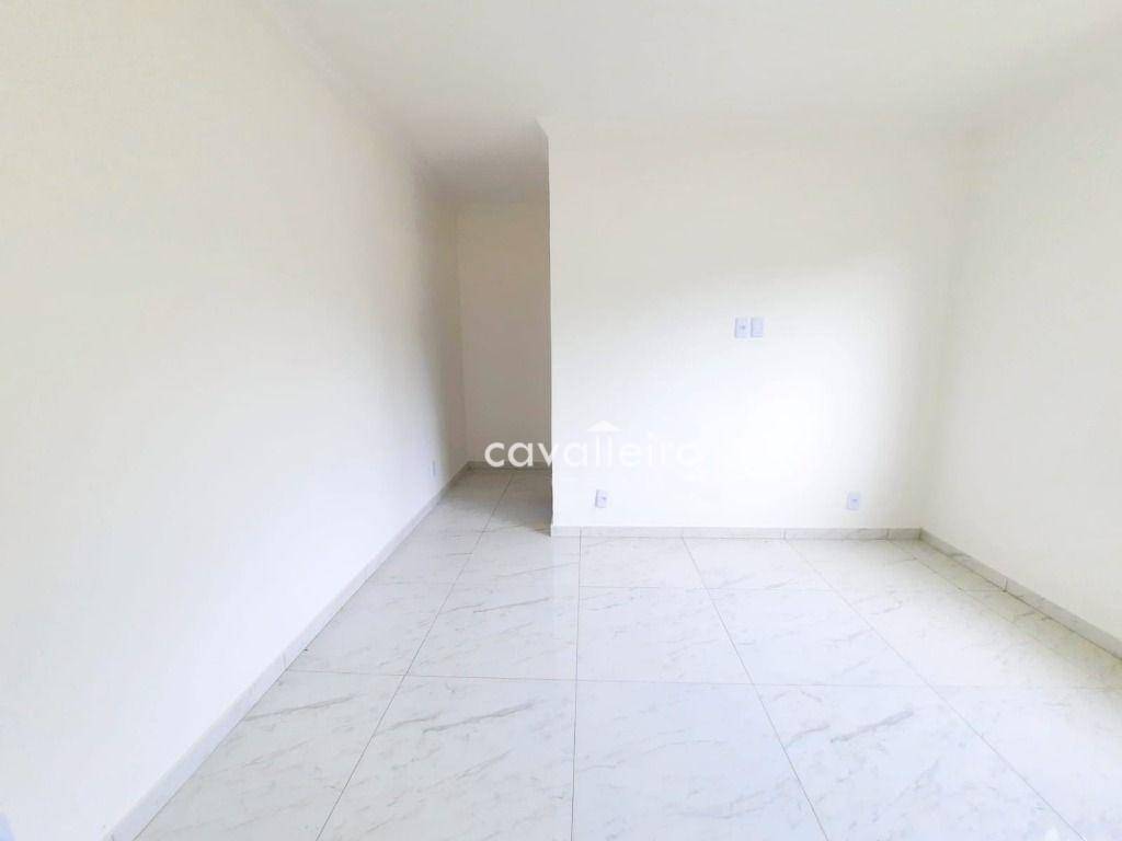 Casa à venda com 3 quartos, 102m² - Foto 6