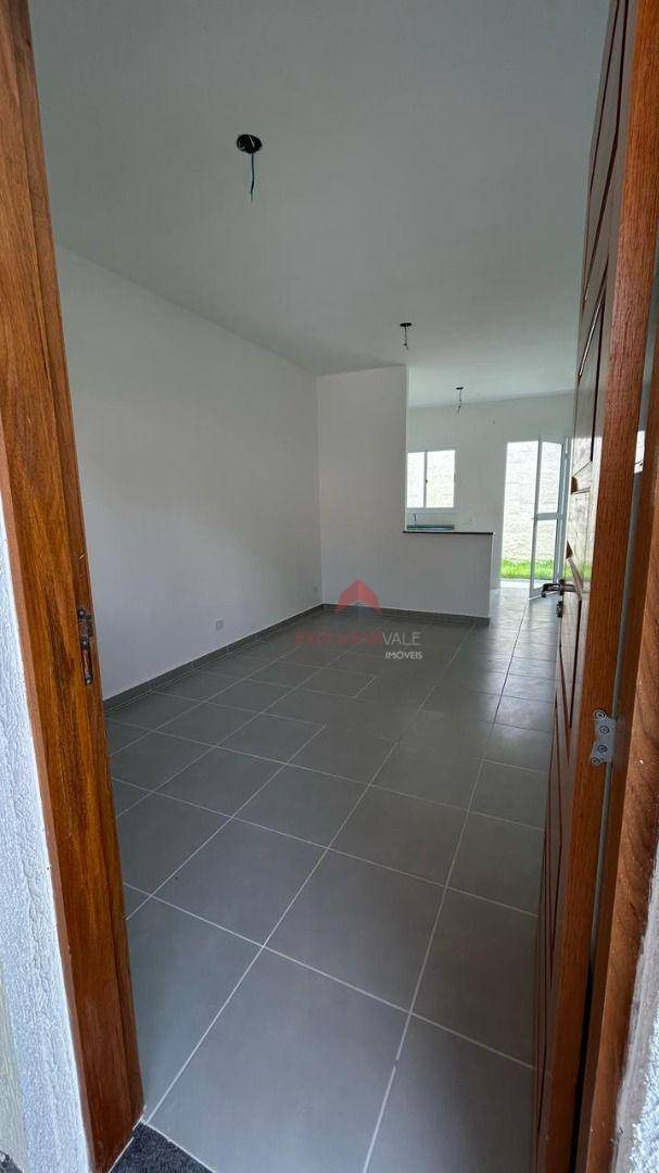 Casa à venda com 2 quartos, 63m² - Foto 11
