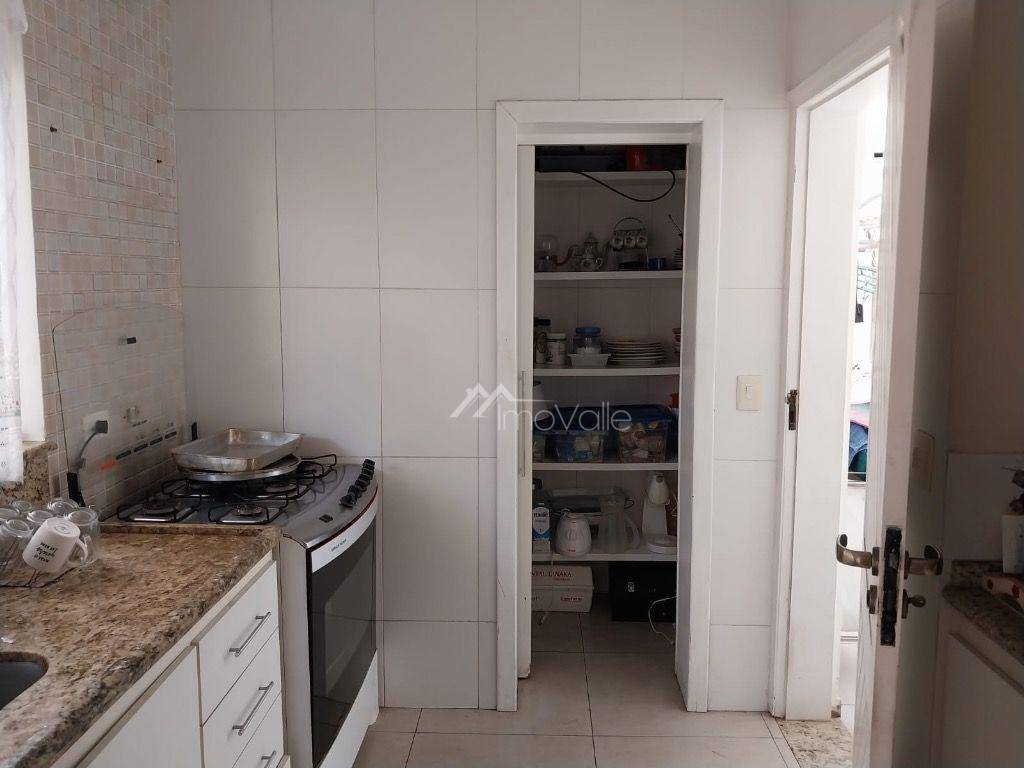 Casa à venda com 3 quartos, 261m² - Foto 6