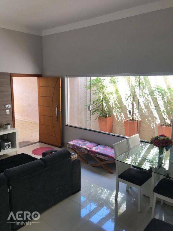 Casa à venda com 3 quartos, 125m² - Foto 3